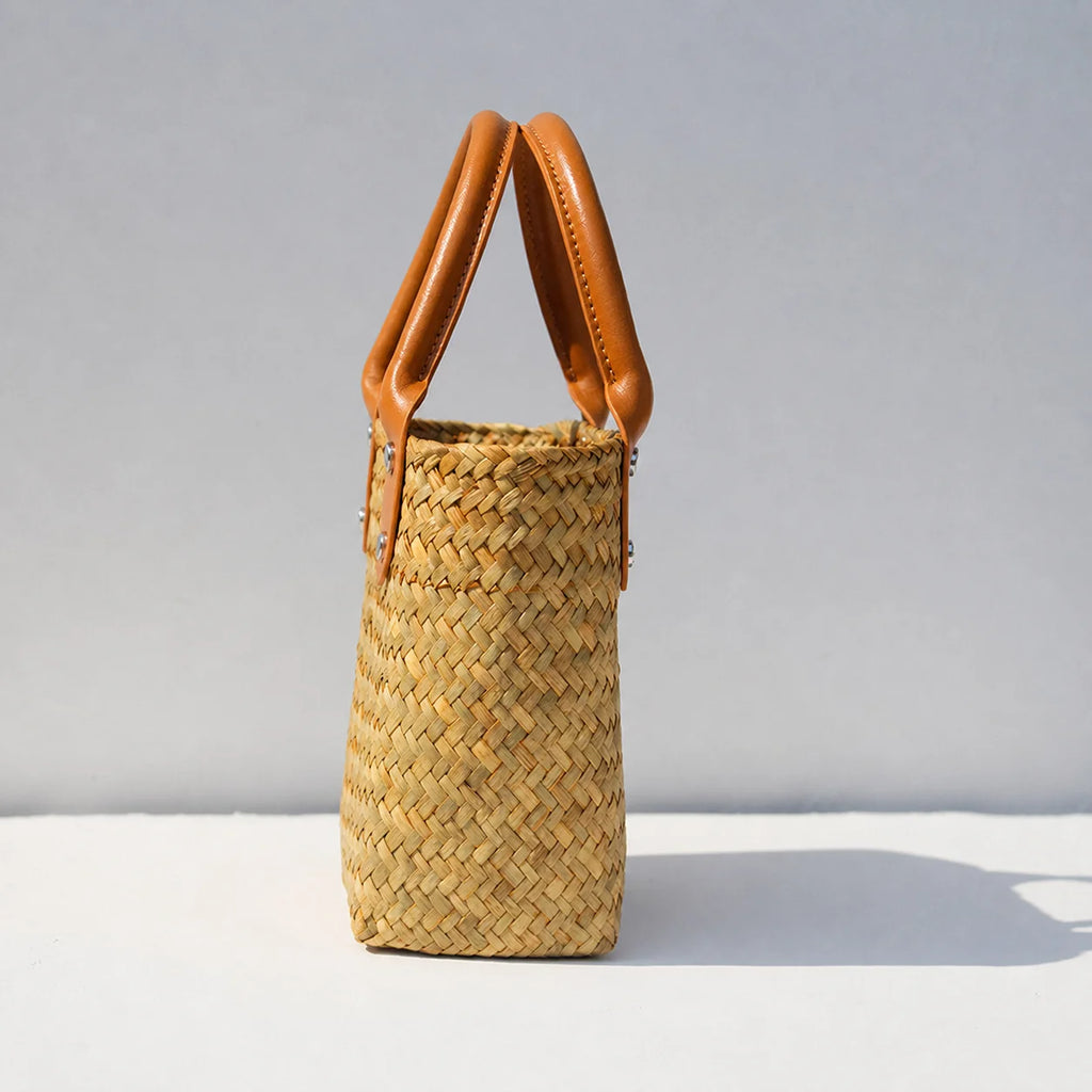 Beach Vacation Bag Stylish Top Handle Bag Woven Straw Handbag Hand-Woven Straw Tote Bag For Daily Outing Short Trip Beach